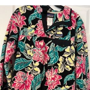 Patagonia sweatshirt